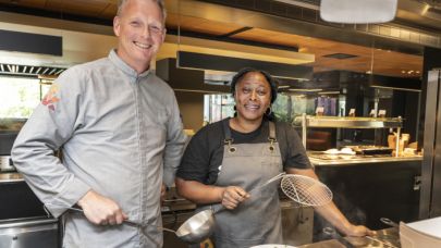 Stefan en Esther via Buitengewoon samen aan het werk in keuken Food&i